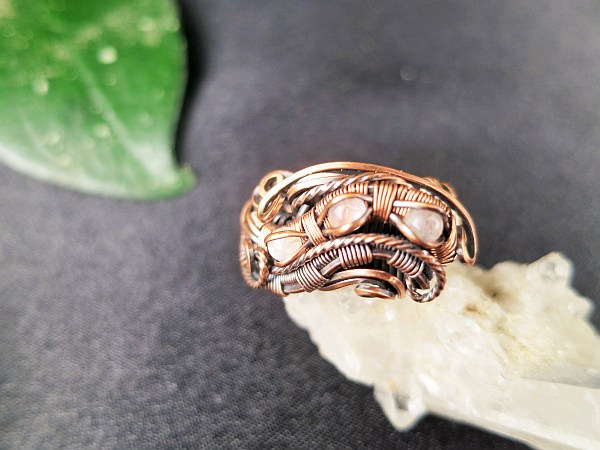 SunayLaLuna Moonstone-ring Exclusivejewelry Moonstonejewelry