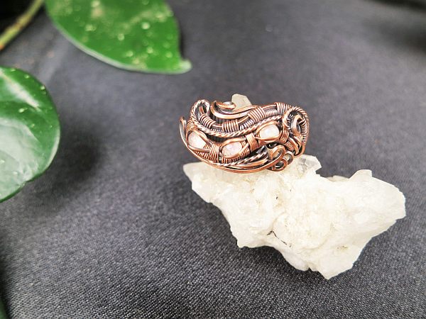SunayLaLuna Moonstone-ring Exclusivejewelry Moonstonejewelry