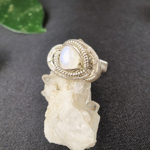 Moonstone-ring Silverring Semipreciousstonejewelry