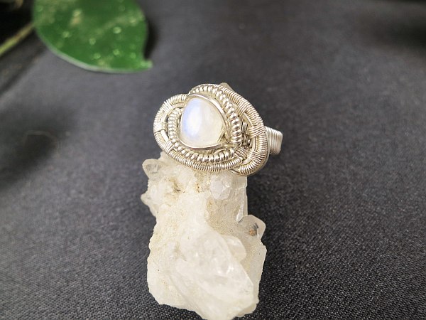 Moonstone-ring Silverring Semipreciousstonejewelry