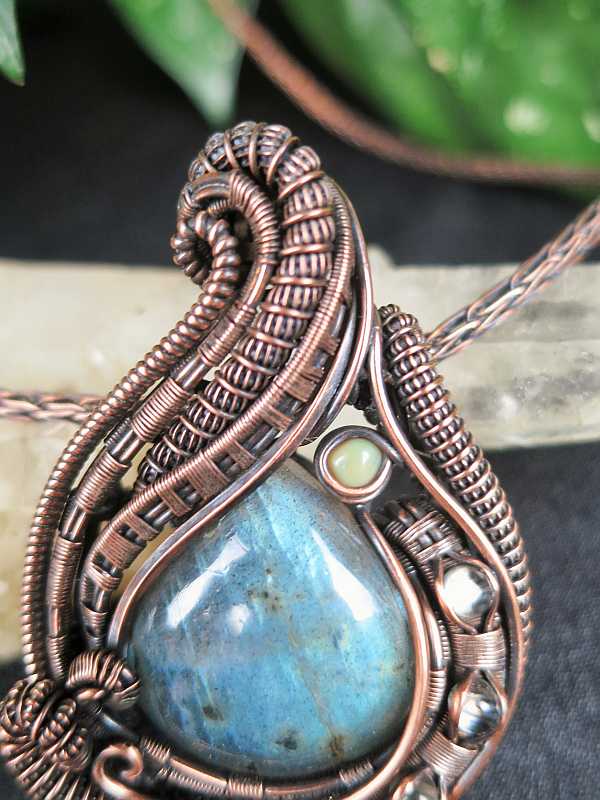 Labradorite-Medallion Exclusivejewelry Labradoritjewelry
