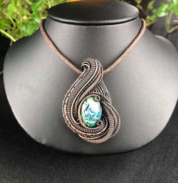 Azurite-Medaillon Jewelrydesign Wirejewelry SunayLaLuna