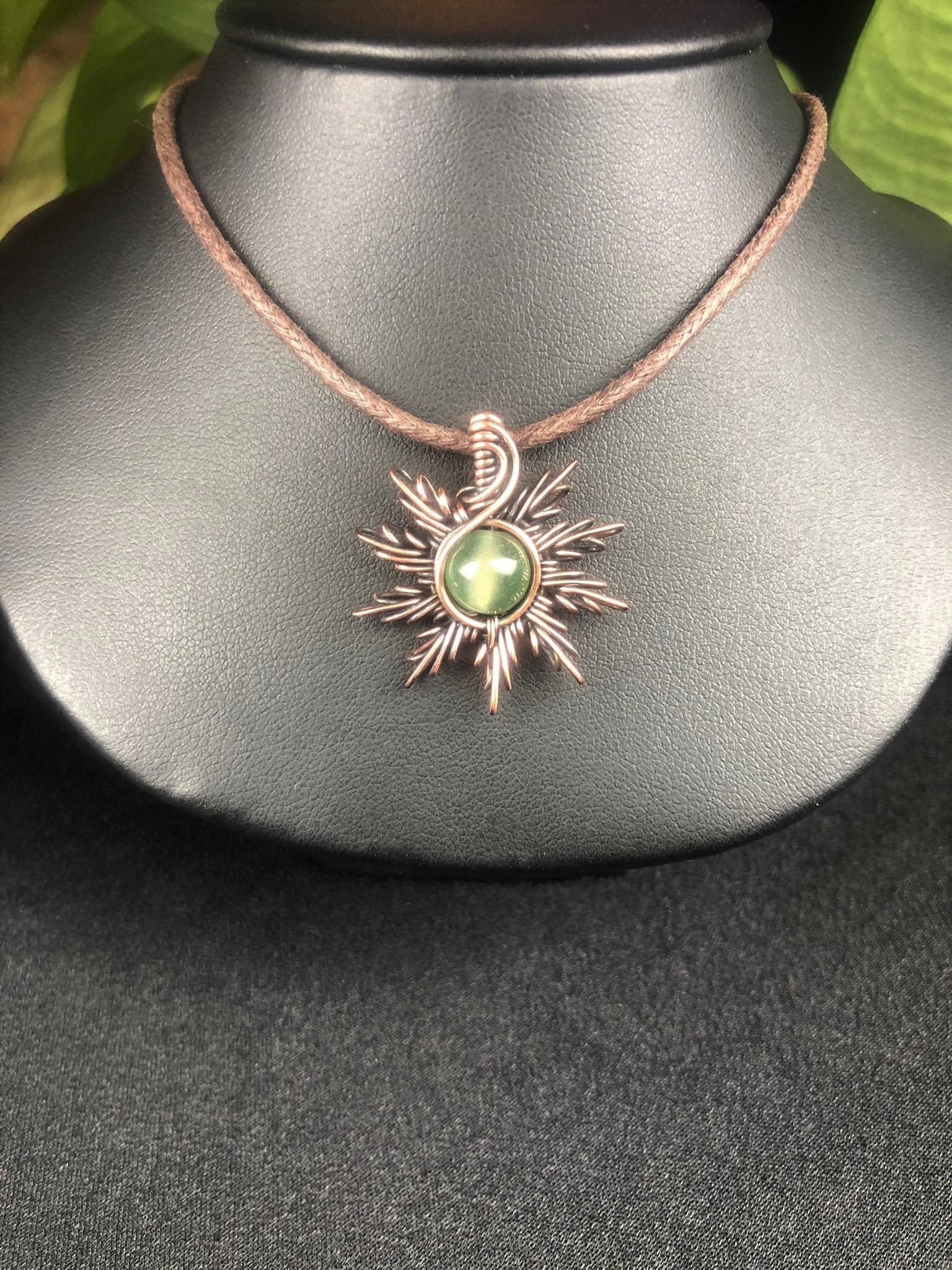 Aventurine-Sunpendant--Jewelrydesign SunayLaLuna