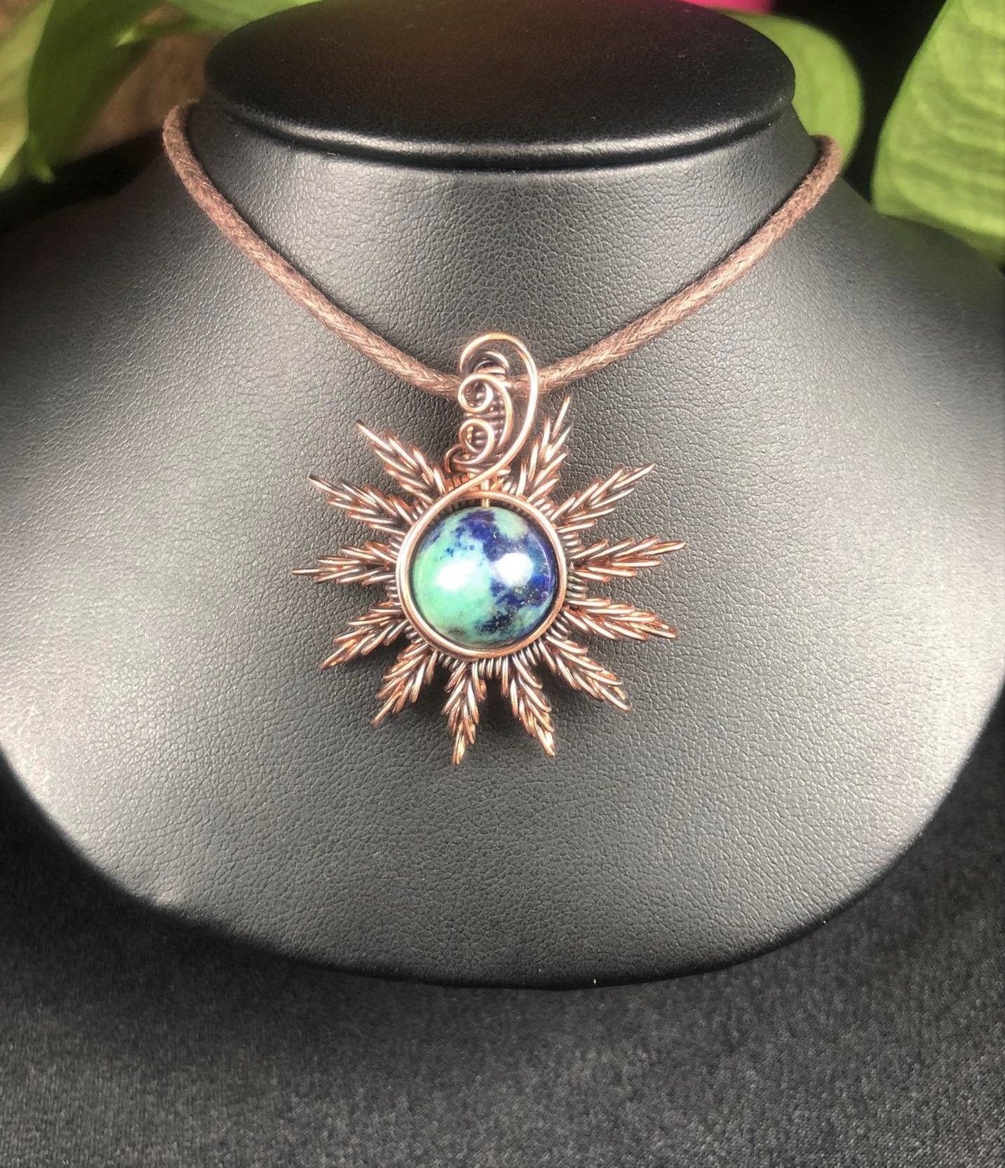 Azurite-Sunpendant1-Sunjewelry-Jewelrydesign