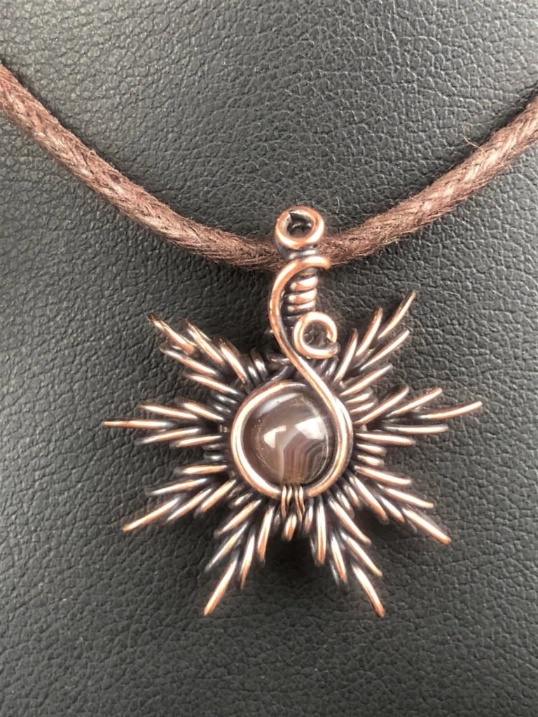 SunayLaLuna Botswana-Achat-Sonnenanhänger4 Schmuckdesign