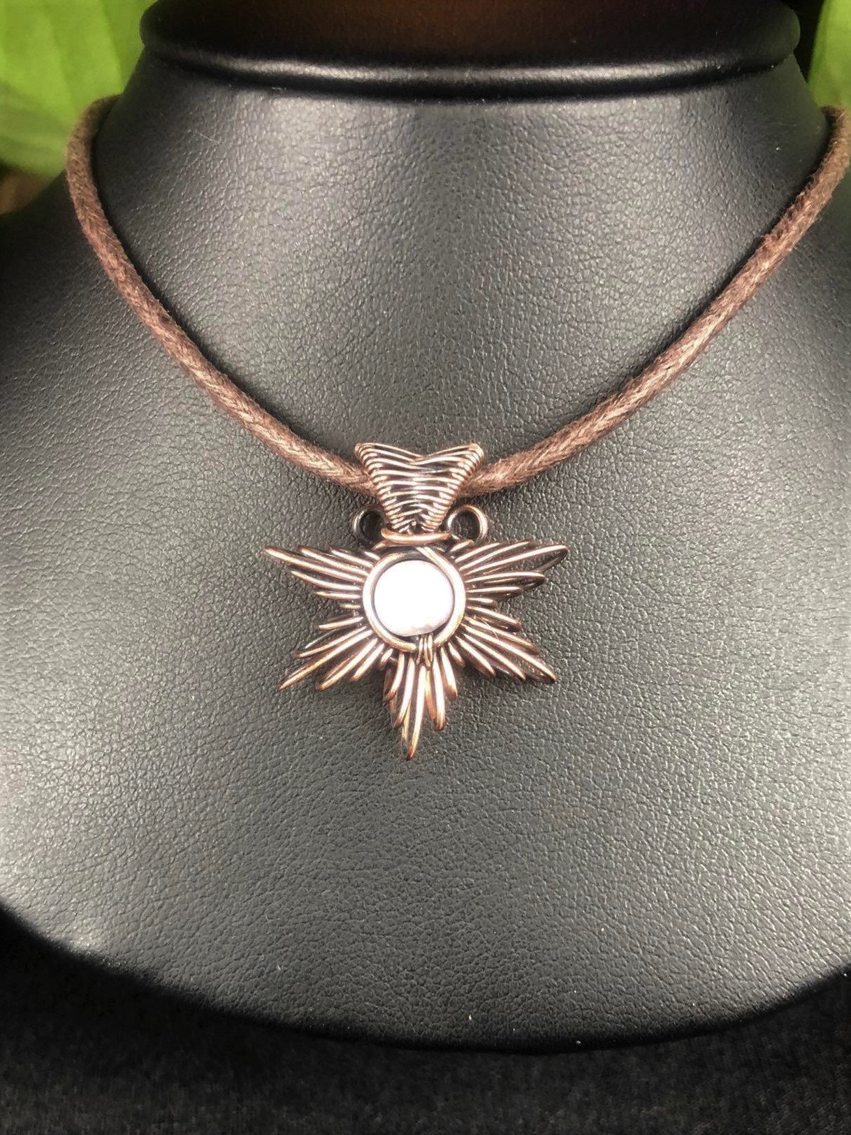 Chalcedon-Sonnenanhänger1 Schmuckdesign SunayLaLuna