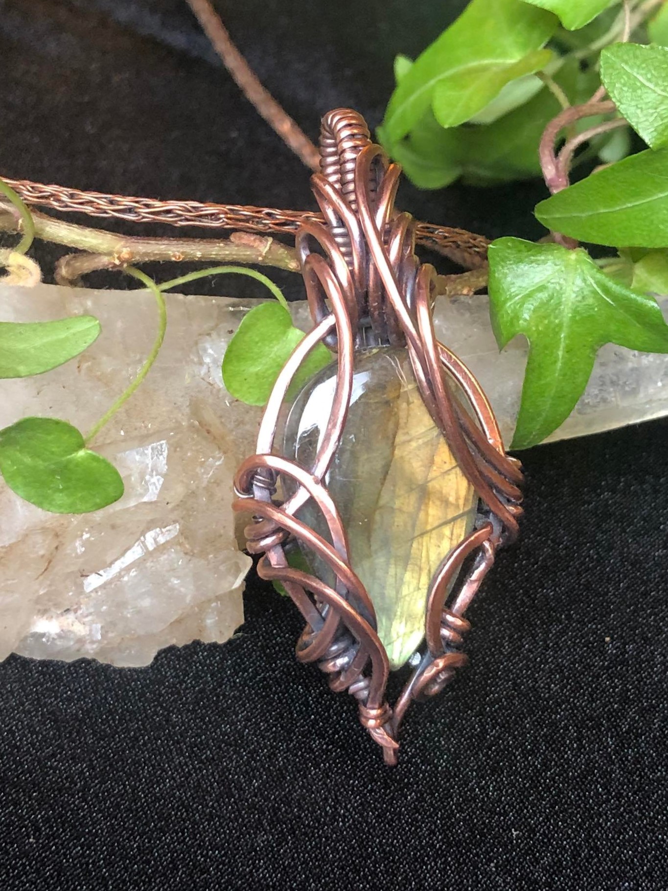 Collection SolidMajesty Labradorit-Pendant SunayLaLuna