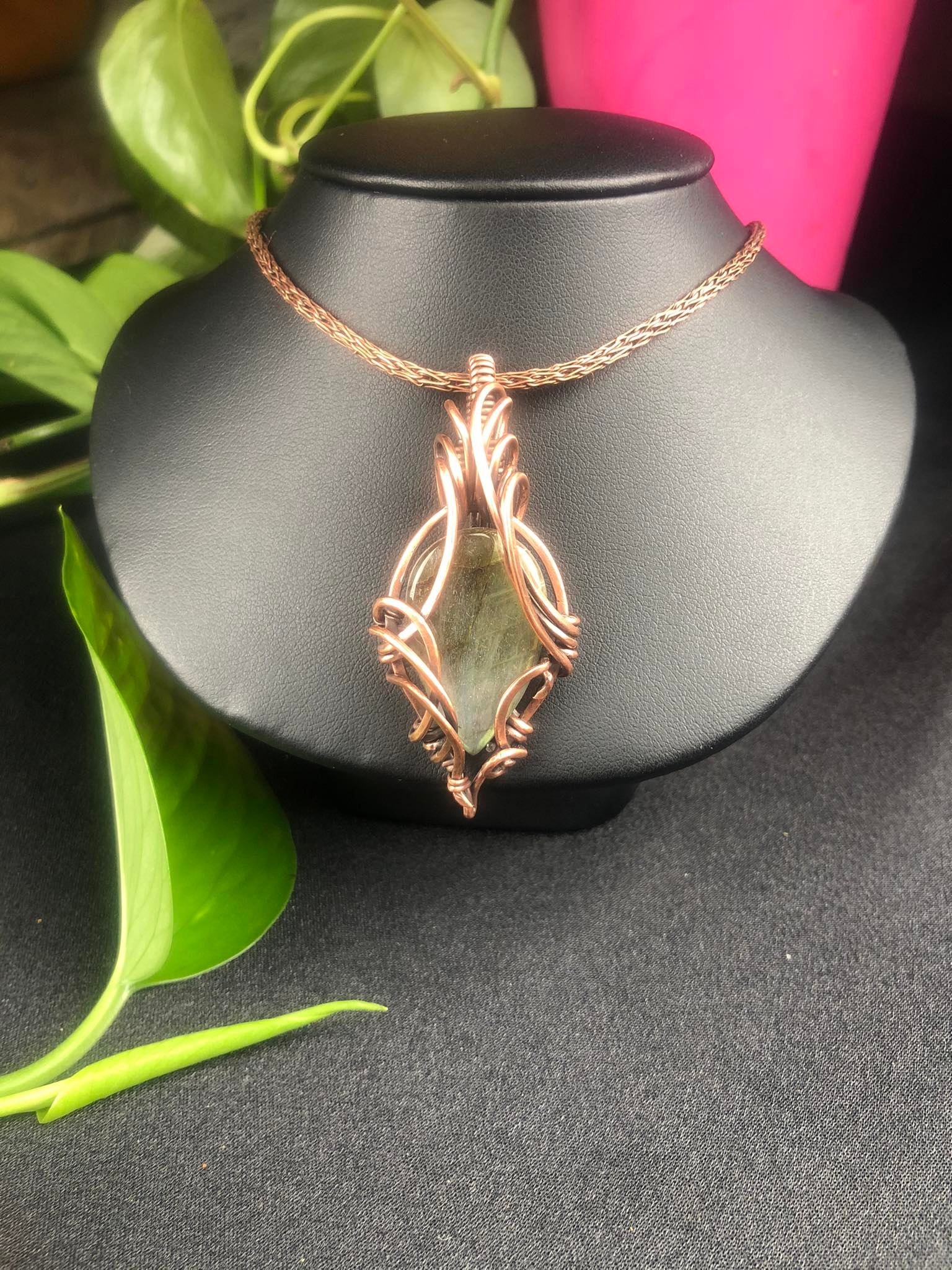 Collection SolidMajesty Labradorit-Pendant SunayLaLuna