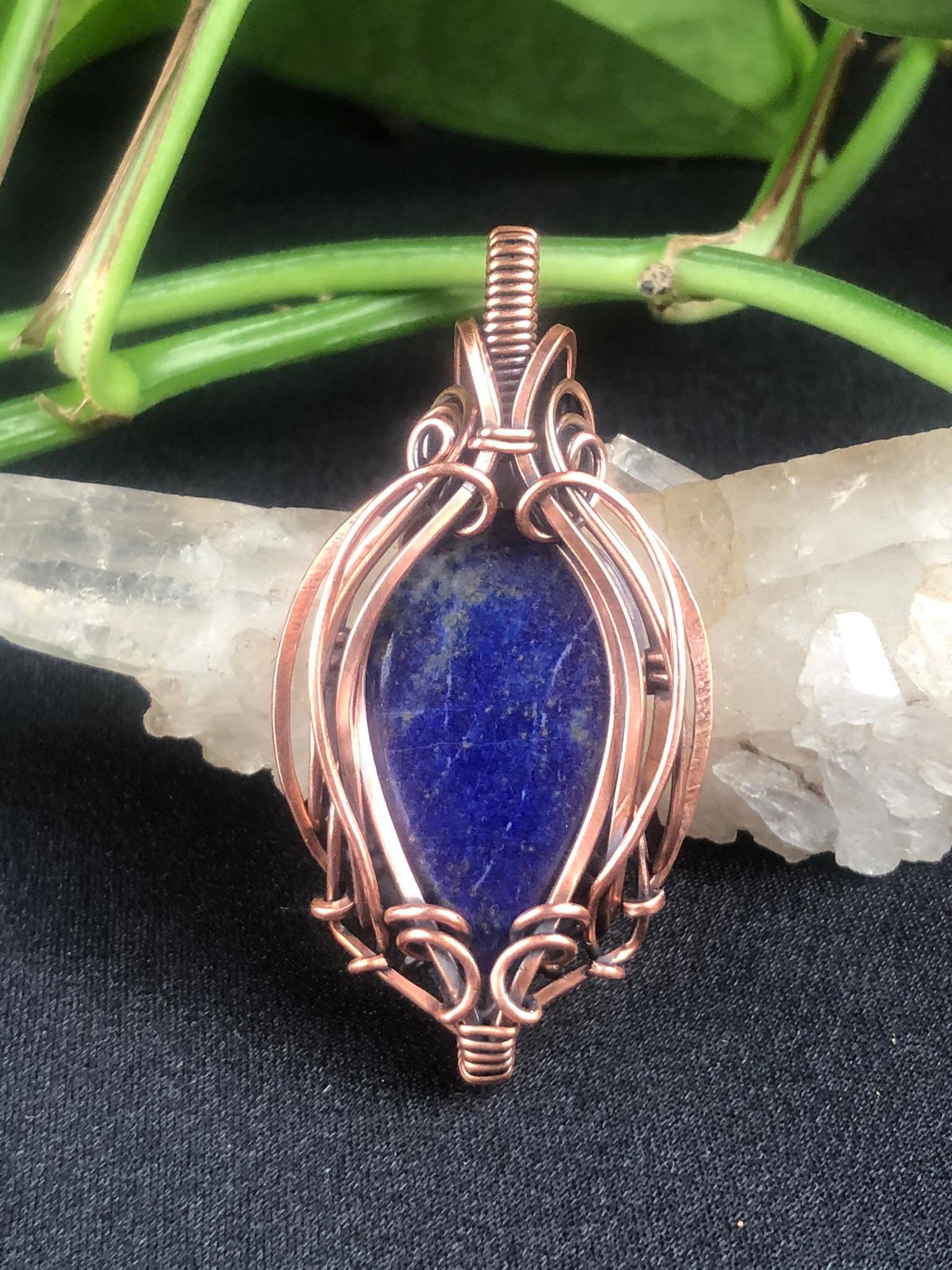 LapisLazuli-Anhänger Kollektion "SolidMajesty" Schmuckdesign SunayLaLuna