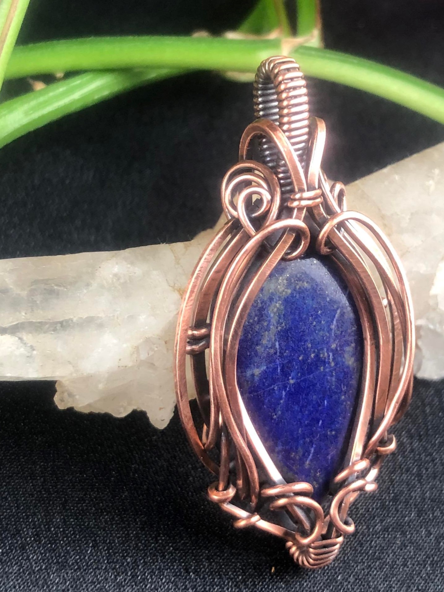 LapisLazuli-Anhänger Kollektion "SolidMajesty" Schmuckdesign SunayLaLuna