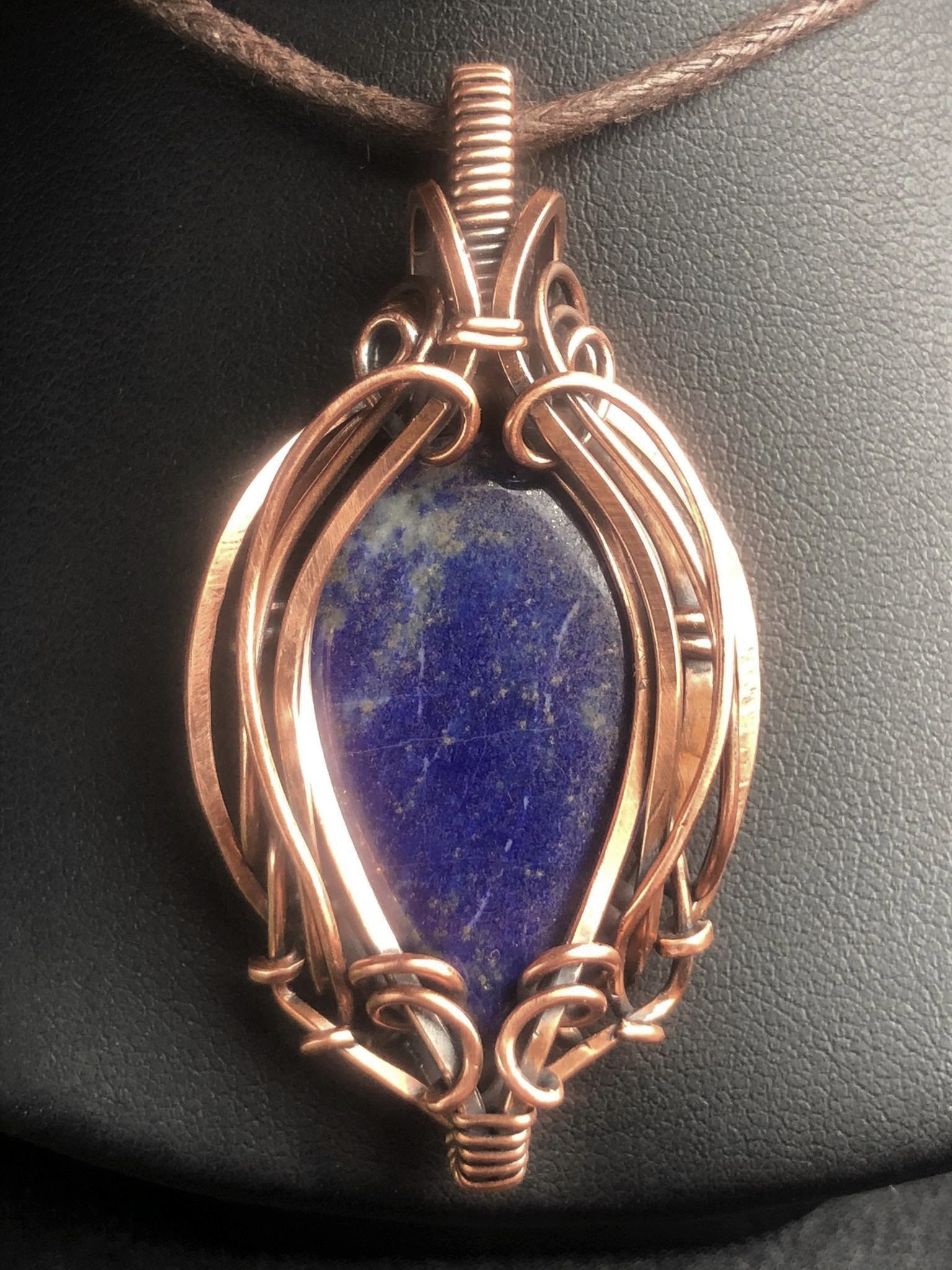 LapisLazuli-Anhänger Kollektion "SolidMajesty" Schmuckdesign SunayLaLuna