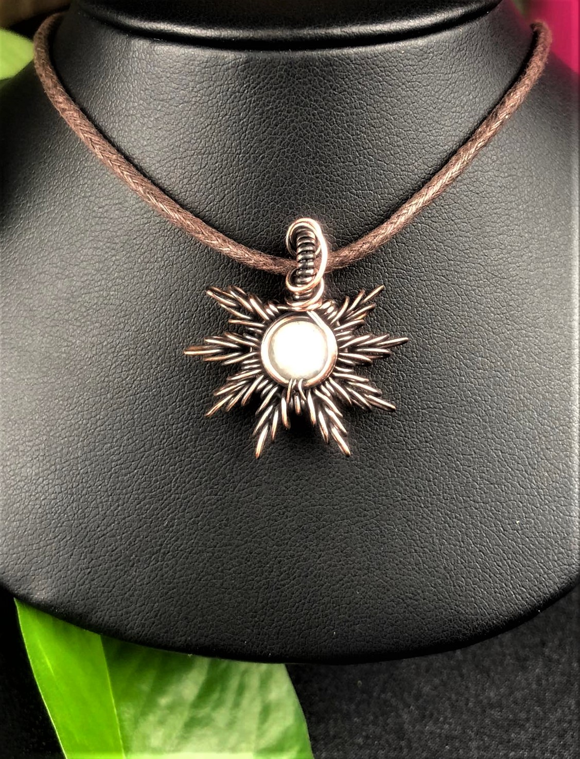 SunayLaLuna Rainbow-Moonstone-Sunpendant1 Jewelrydesign