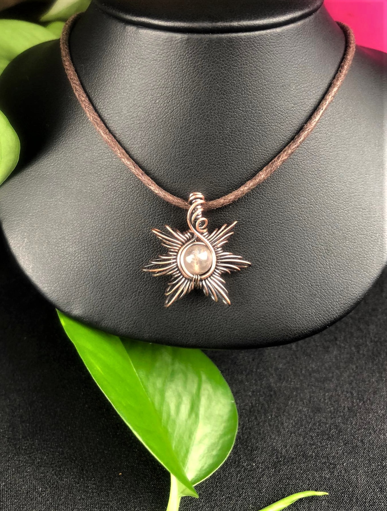 SunayLaLuna Rosequartz-Sunpendant1 Jewelrydesign