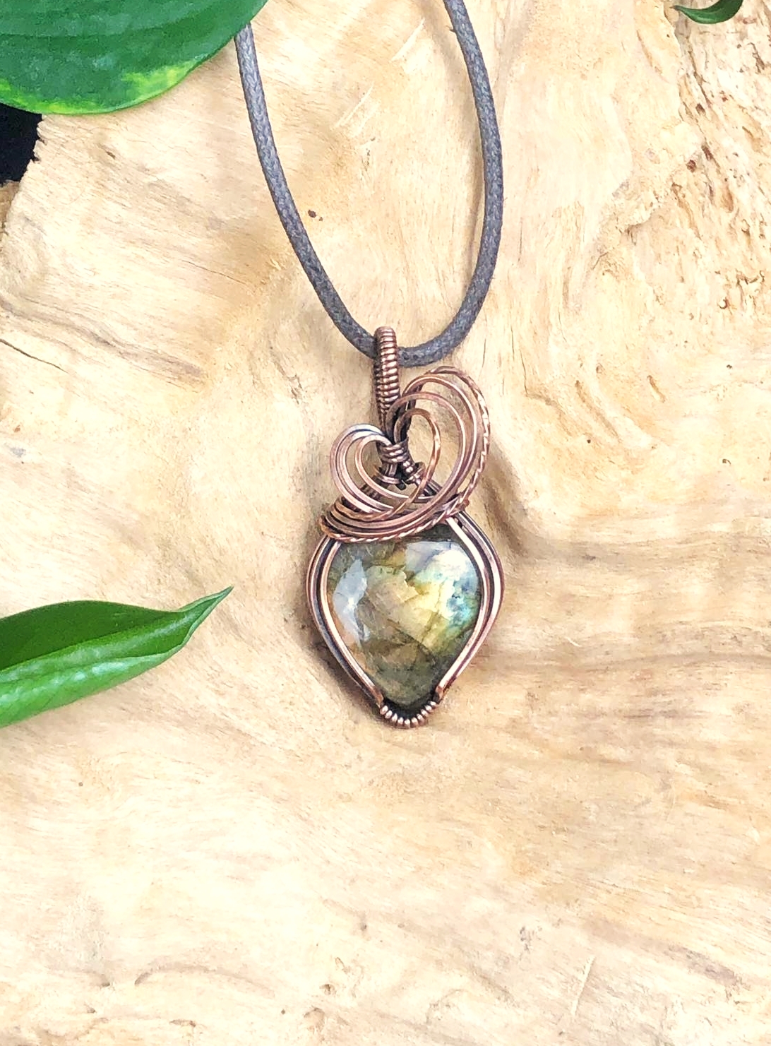 SunayLaLuna Labradorite-Pendant13 Collection "Pure"