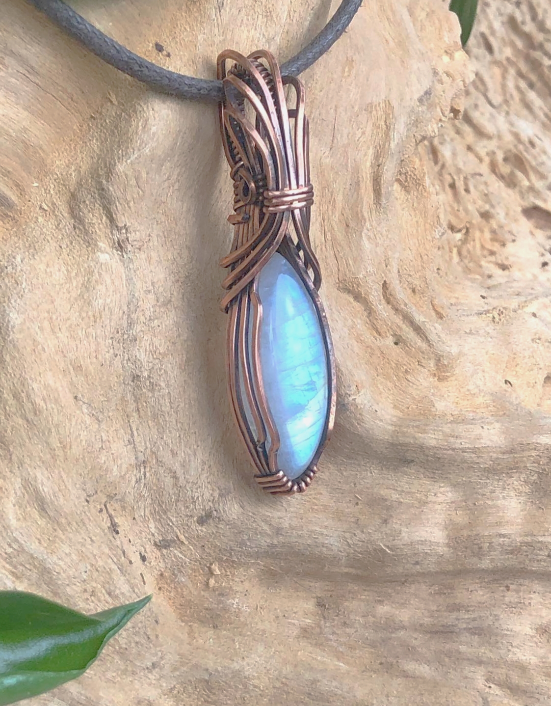 SunayLaLuna Rainbow-Moonstone-Pendant1 Collection "Pure"