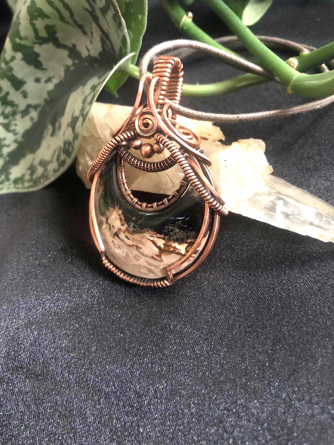 SunayLaLuna PalmwoodMoon-Pendant Jewelrydesign