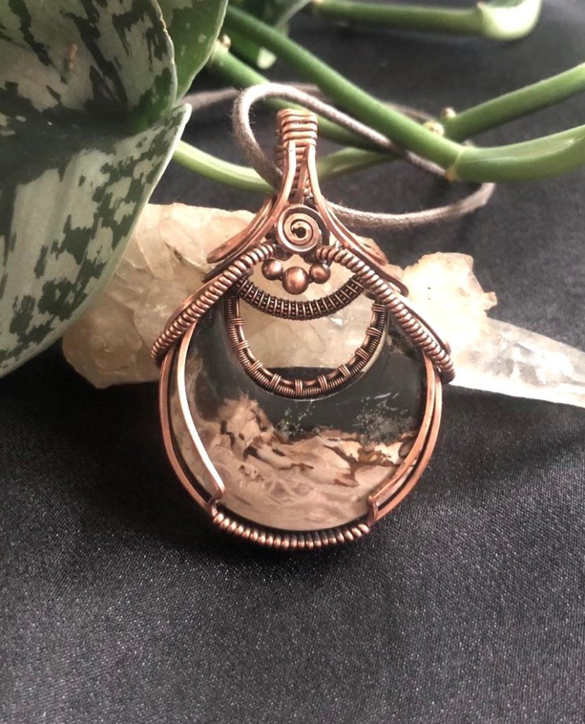 SunayLaLuna PalmwoodMoon-Pendant Jewelrydesign