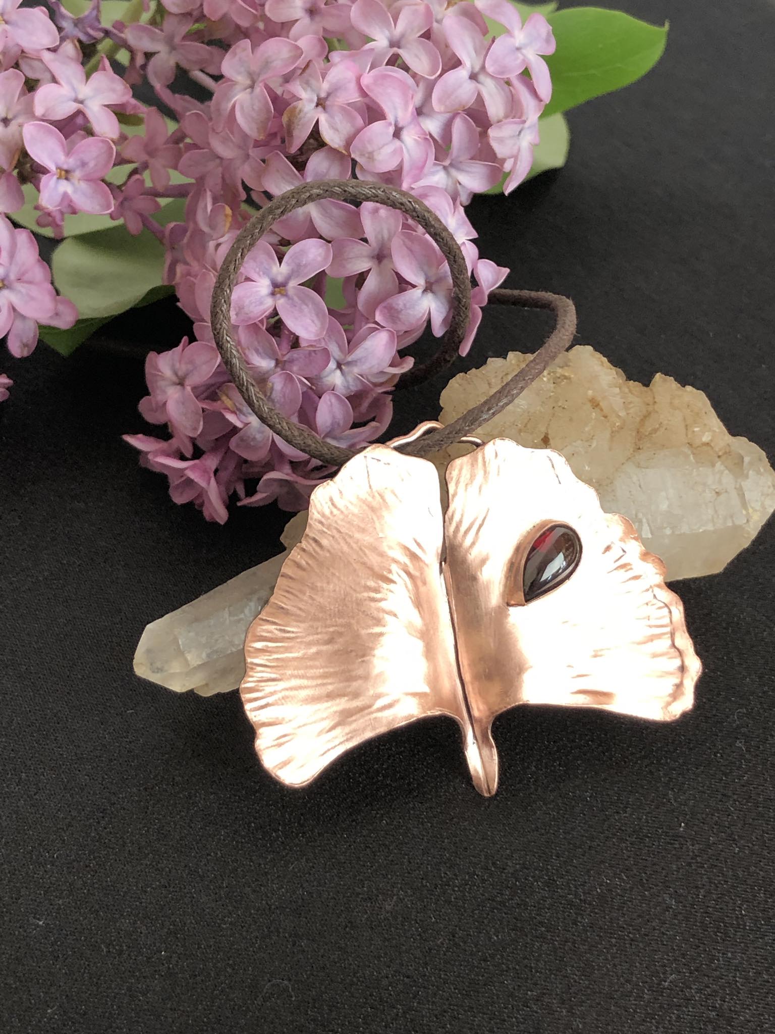 SunayLaLuna Gingkoleaf-Pendant-Garnetjewelry