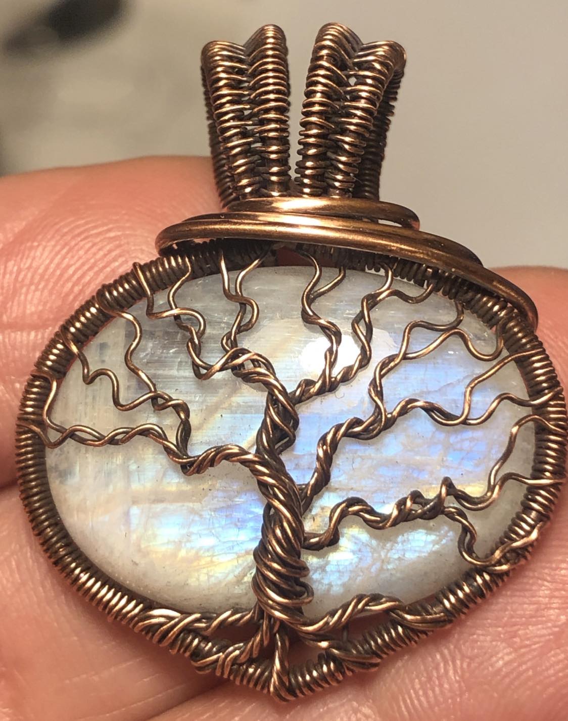 SunayLaLuna RainbowMoonstone-Pendant1-TreeOfLife