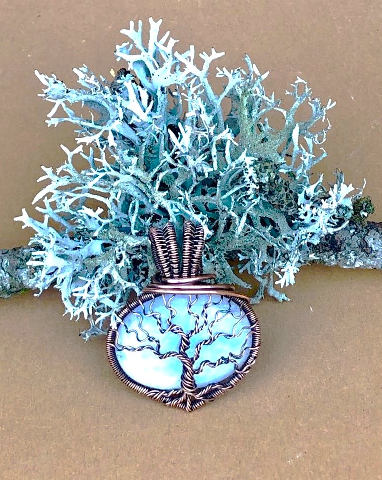SunayLaLuna RainbowMoonstone-Pendant1-TreeOfLife