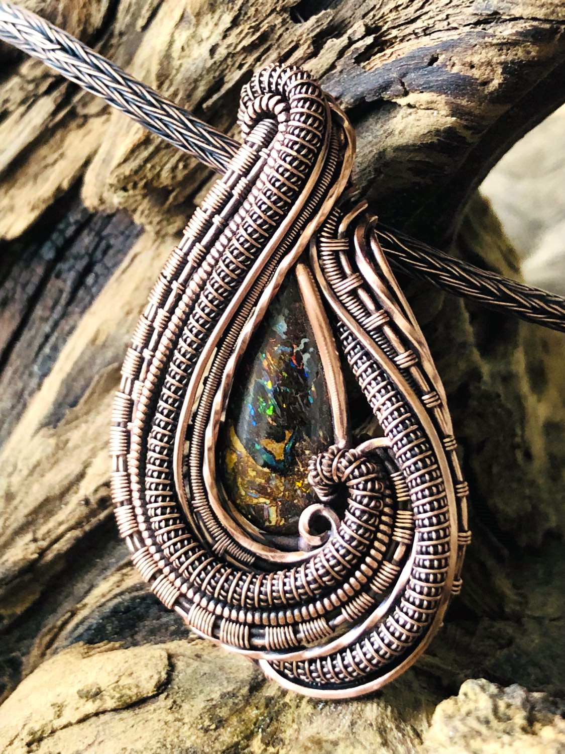 SunayLaLuna Boulderopal-Medaillon Opalschmuck