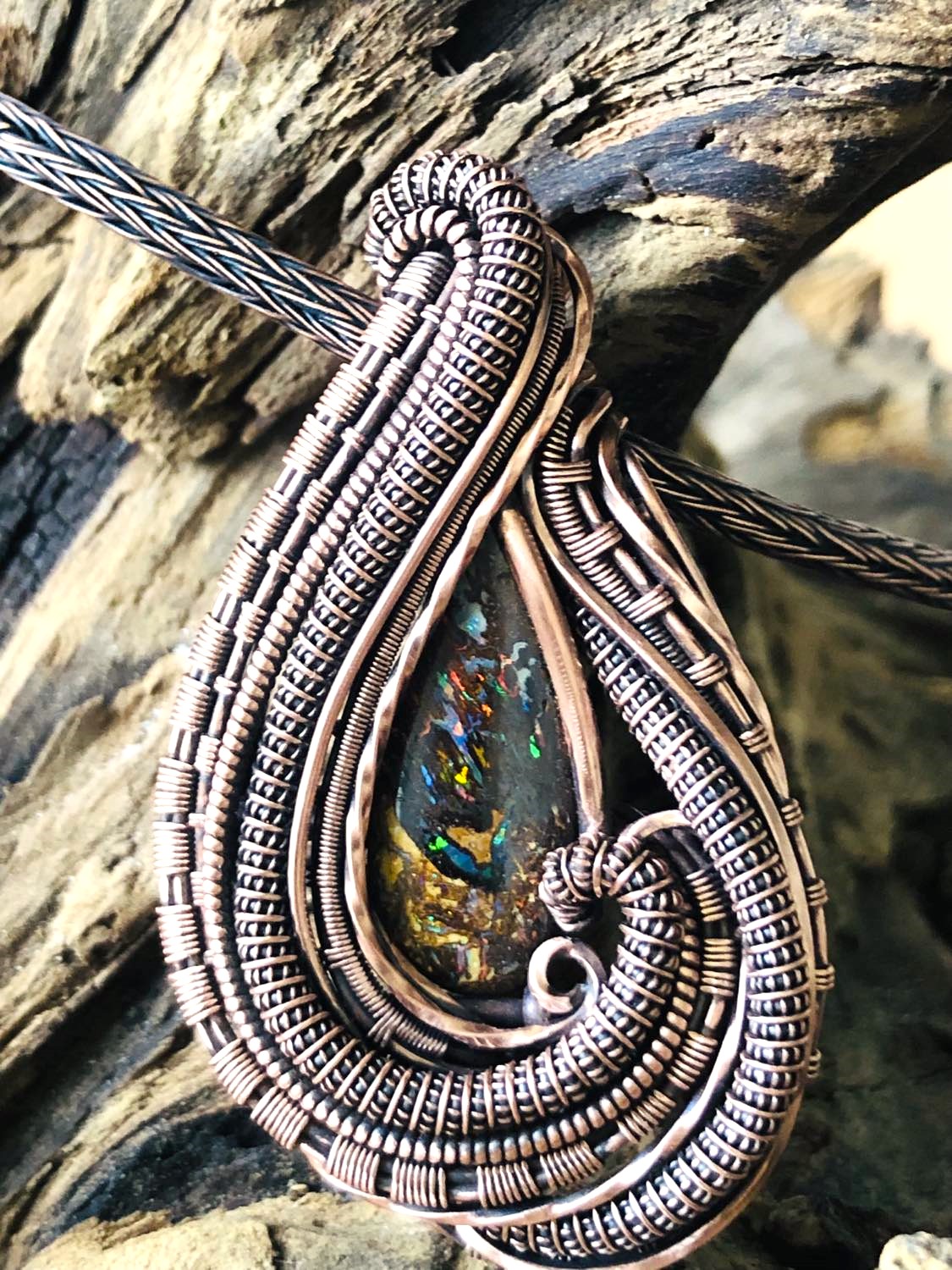 SunayLaLuna Boulderopal-Medaillon Opalschmuck