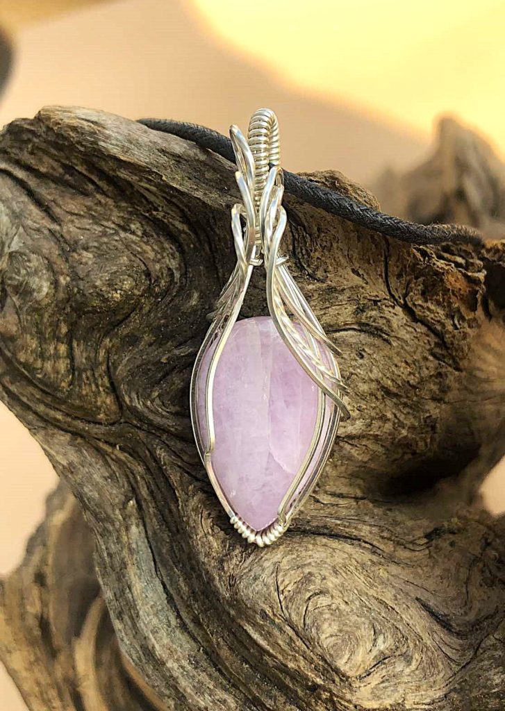 SunayLaLuna Kunzit-Anhänger Silberschmuck