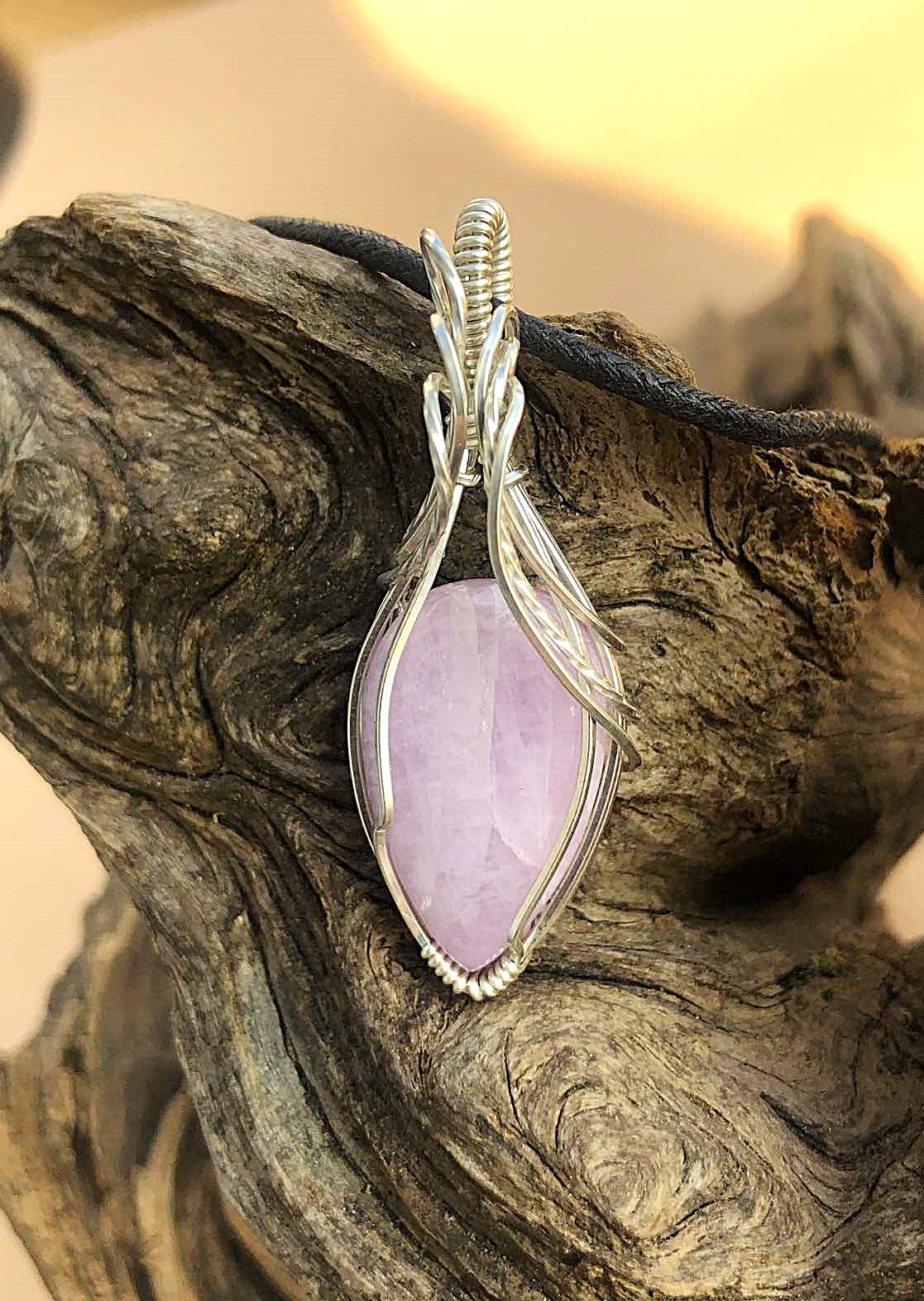 SunayLaLuna Kunzit-Anhänger Silberschmuck