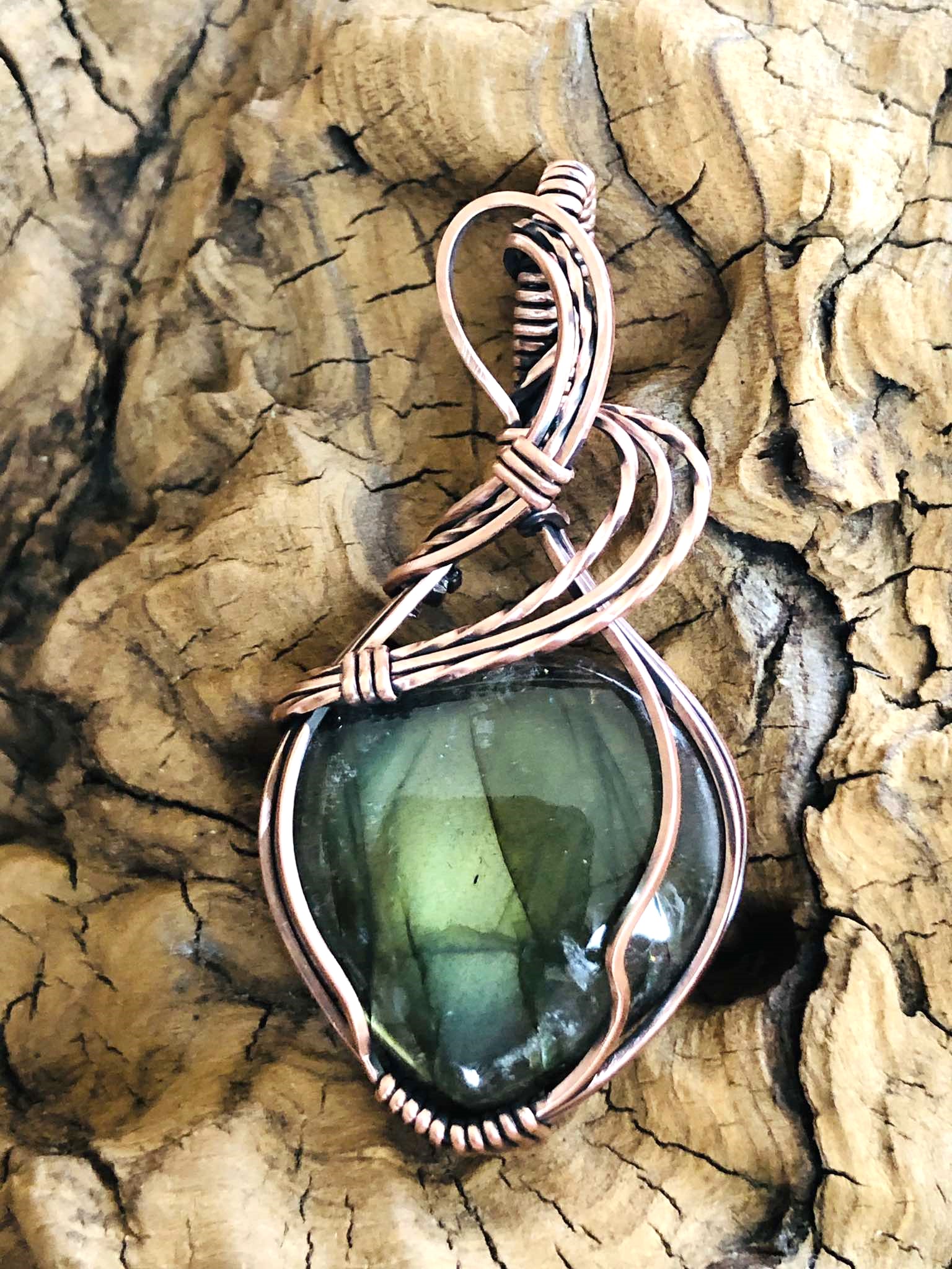 SunayLaLuna Labradorite-Pendant22 Selfesteem