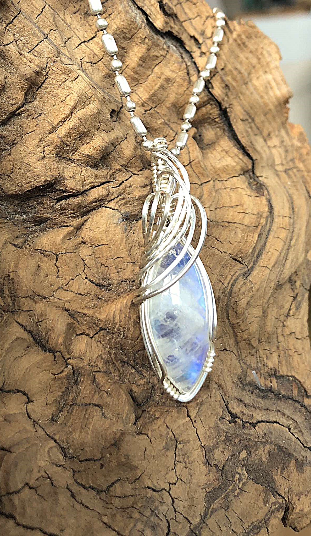 SunayLaLuna RainbowMoonstone-Pendant1 Silverjewelry