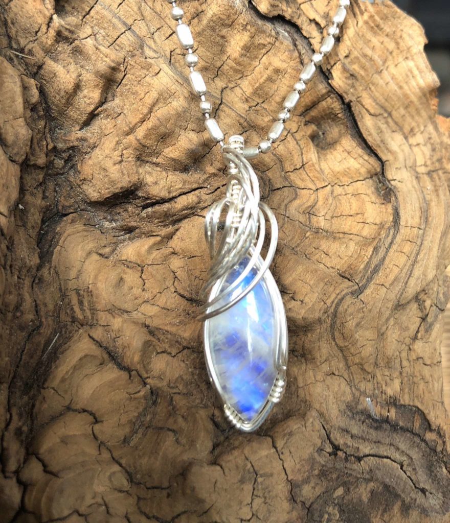 SunayLaLuna RainbowMoonstone-Pendant1 Silverjewelry