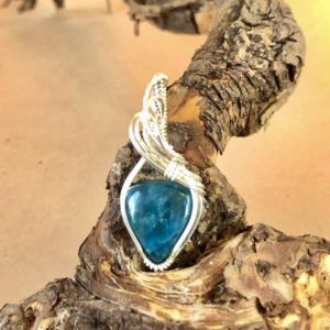 SunayLaLuna BlauerApatit-Anhänger3 Silberschmuck
