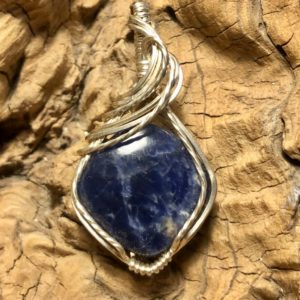 Sodalith-Anhänger Silberschmuck Schmuckdesign